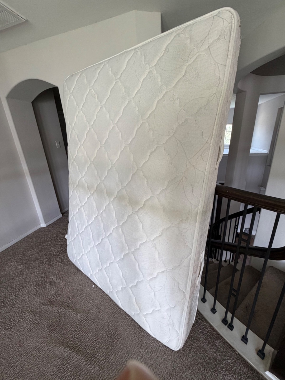 Fair condition Queen Mattress - LOCAL PICK UP ONLY NEAR HOUSTON TX gallery
