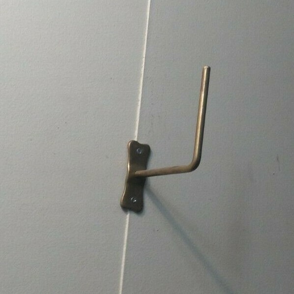 24'' Aluminum wall mounted Weathervane Arrow.SOLD AS SHOWN.Complete with bracket gallery