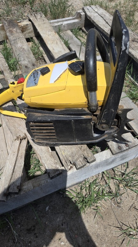 McCulloch Pro Mac 10-10s Running Chainsaw Power Head Only gallery