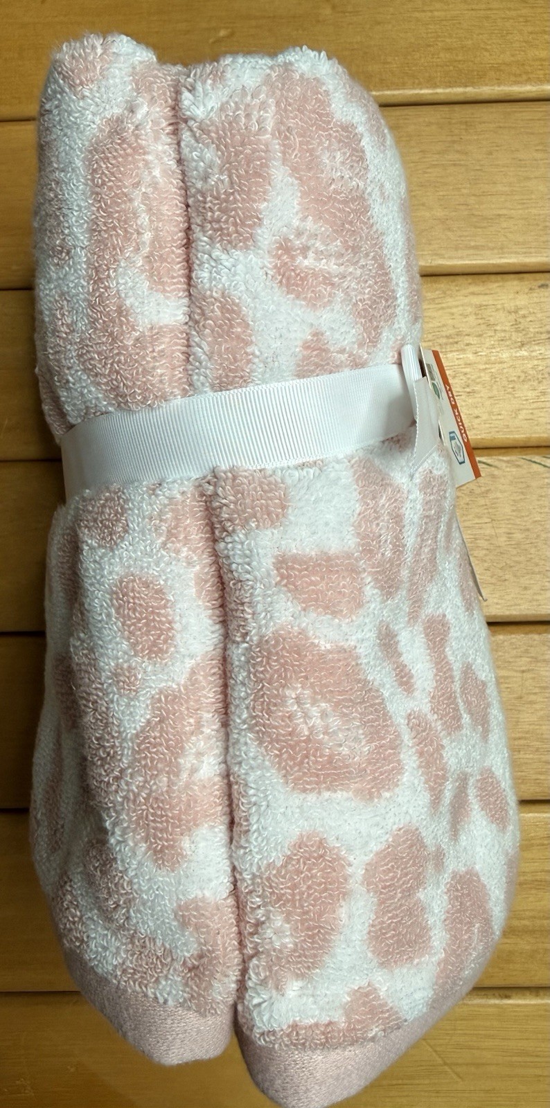 Caro Luxury Spa Big Fluffy Pink & White Leopard Print Hand Towel Set of 2 gallery