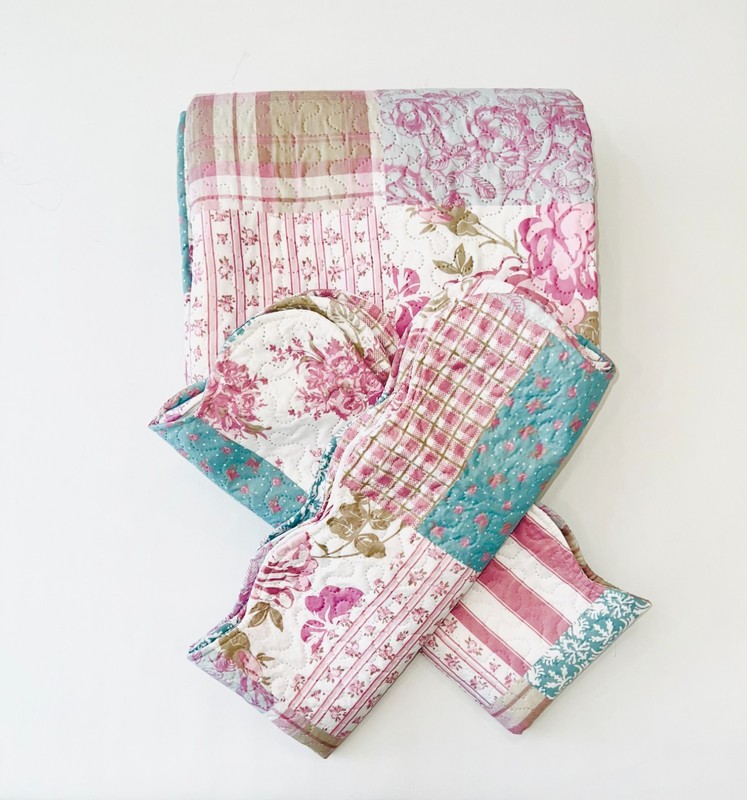 3-Piece king Size Printed Patchwork Quilt Set multi color Flower Floral Strip gallery