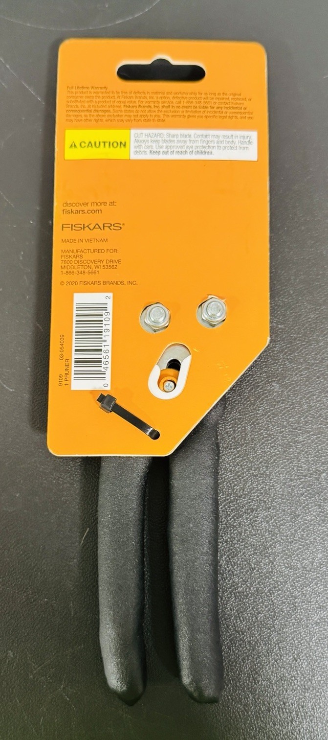 Fiskars Pruner Shears 5/8” Cutting Capacity Steel Blades And Shears NEW gallery