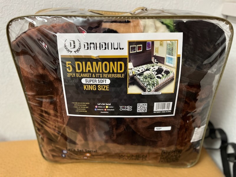 Dahdoul Supreme Heat KING SIZE 2 PLY Supersoft Reversible PANDA BAMBOO Design gallery