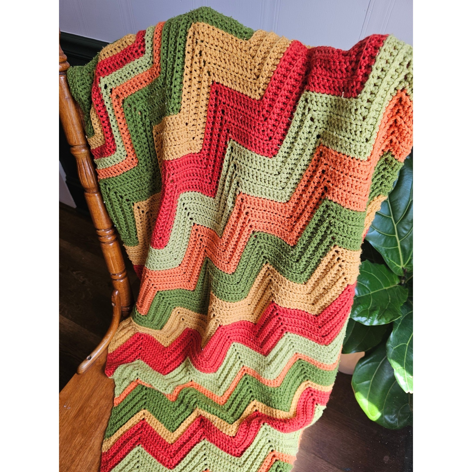 Vintage MCM 1960s 1970s Ripple ZigZag Chevron Afghan Granny Core Blanket Throw gallery