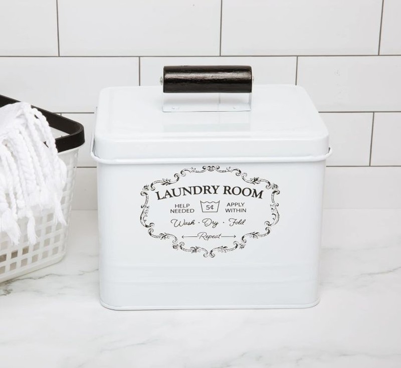 Nine Royal Detergent Container gallery