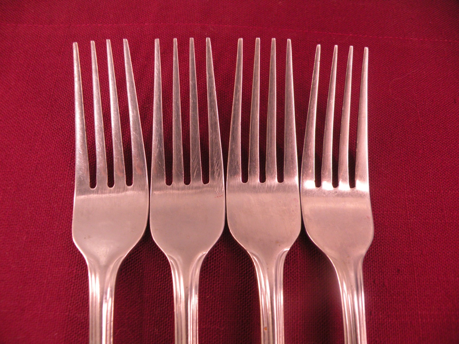 Set Of 4 Dinner Forks Dansk International DAS22 Stainless Flatware 7 3/8" . gallery