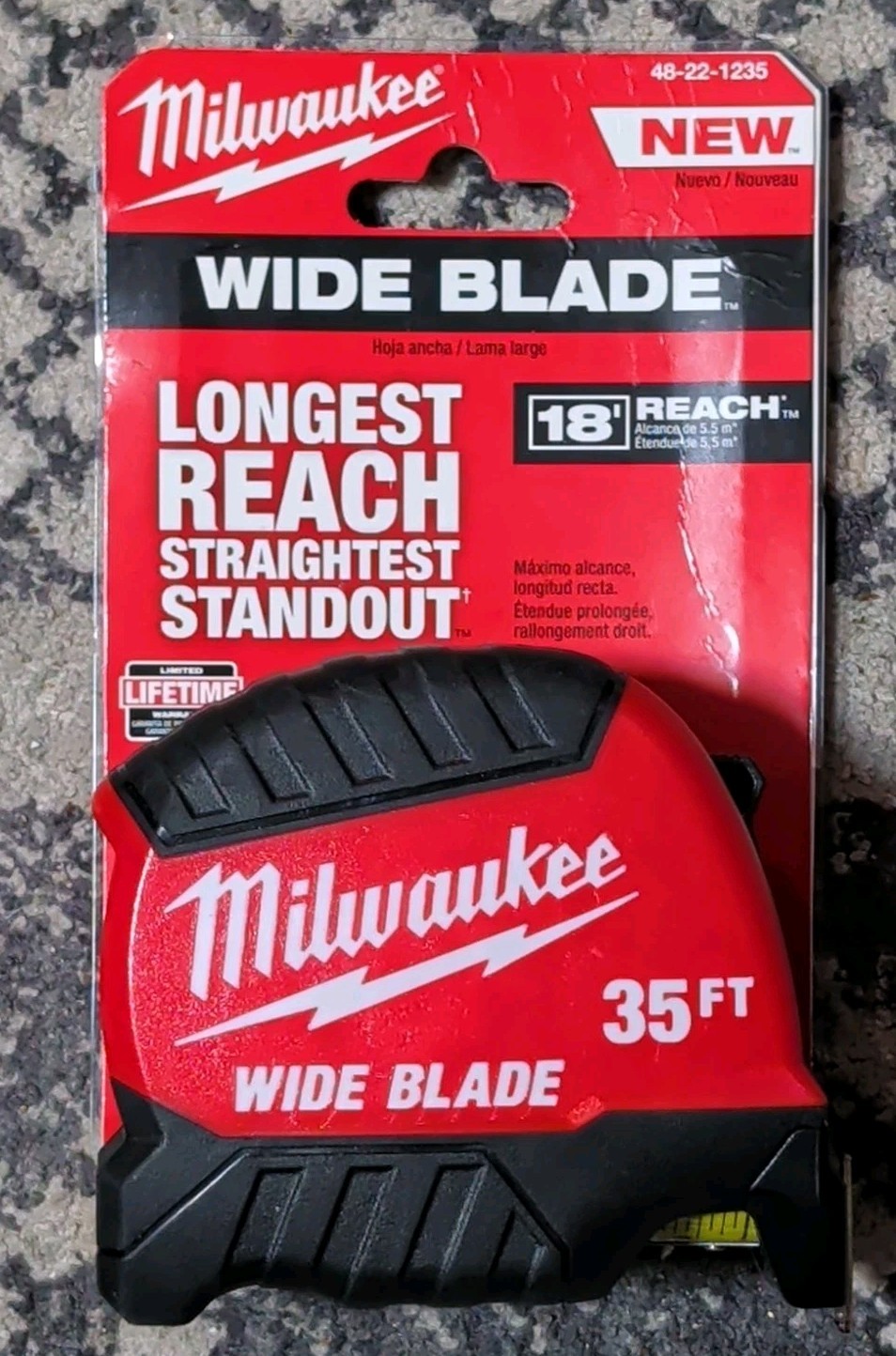 Milwaukee 35Ft Wide Blade Tape Measure (48-22-1235) gallery