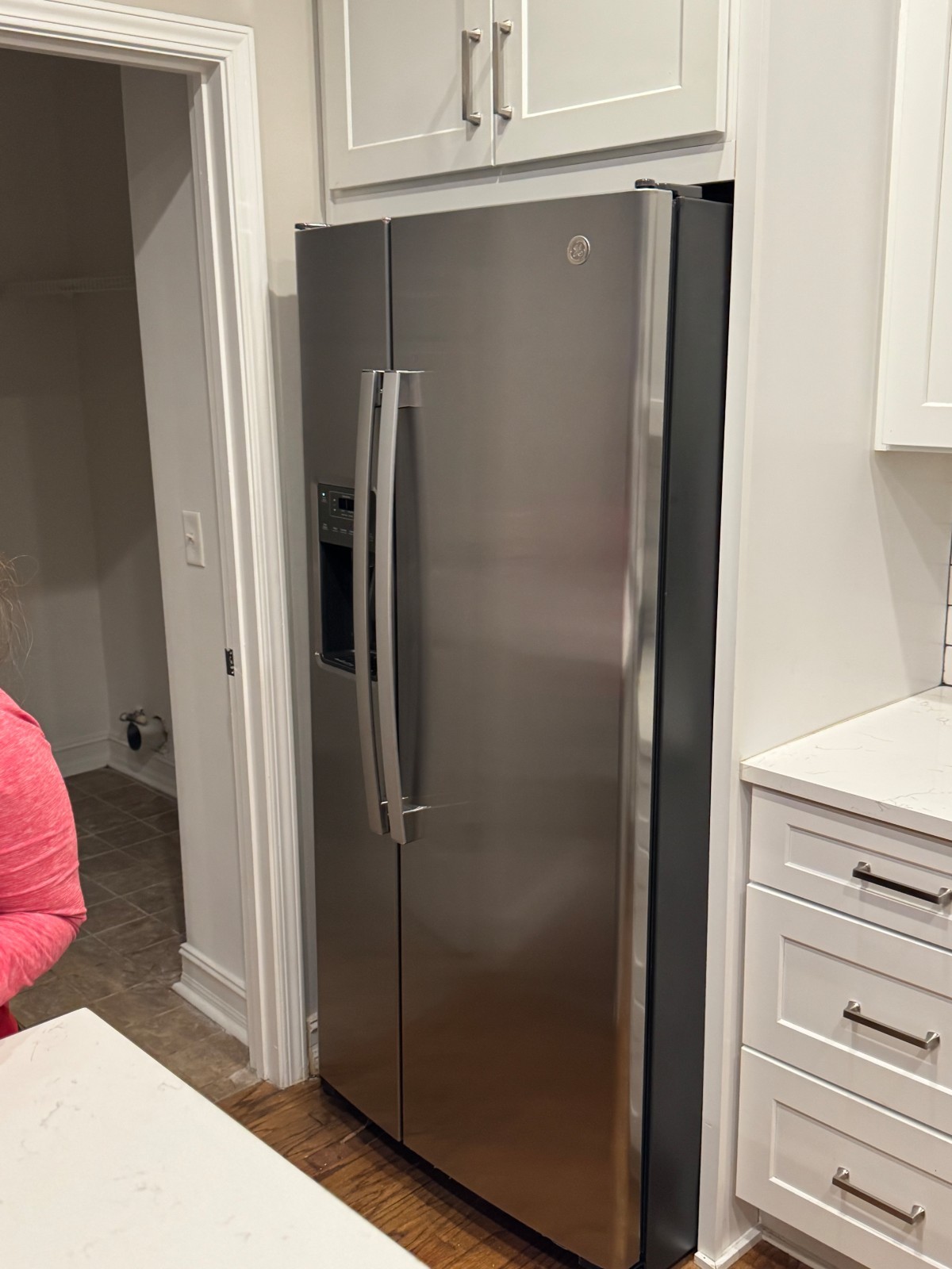 BRAND NEW GE Stainless 36" Side-by-Side 25.3 Cu. Ft. Refrigerator - GSS25GYPFS gallery