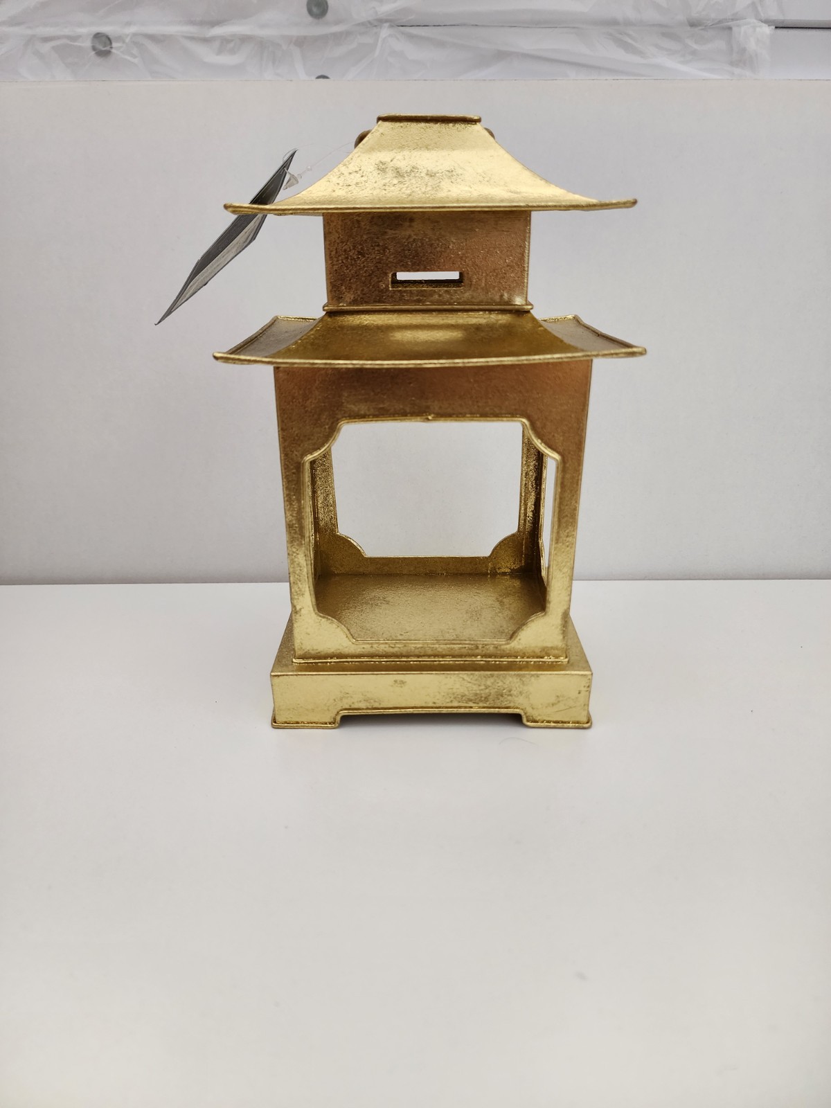 Southern Living Pagoda Lantern Small approx. 5.25" x 4" x 8.5" gallery