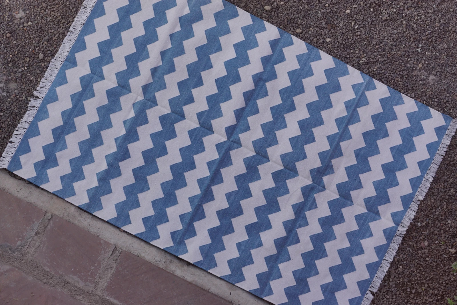 Rugmoda Cotton Blue White Chevron 4x6 ft Geometric Living Room Area Rug gallery