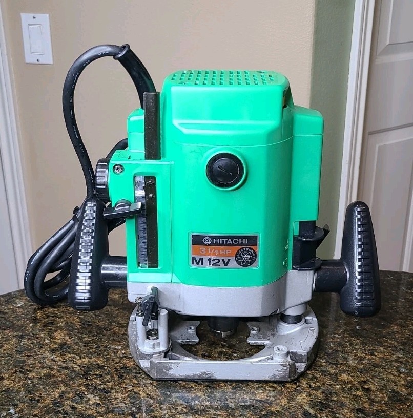 Hitachi M12V Variable Speed 1/2" Plunge Router 3 1/4 HP 15A 8000-20000 RPM GUC gallery