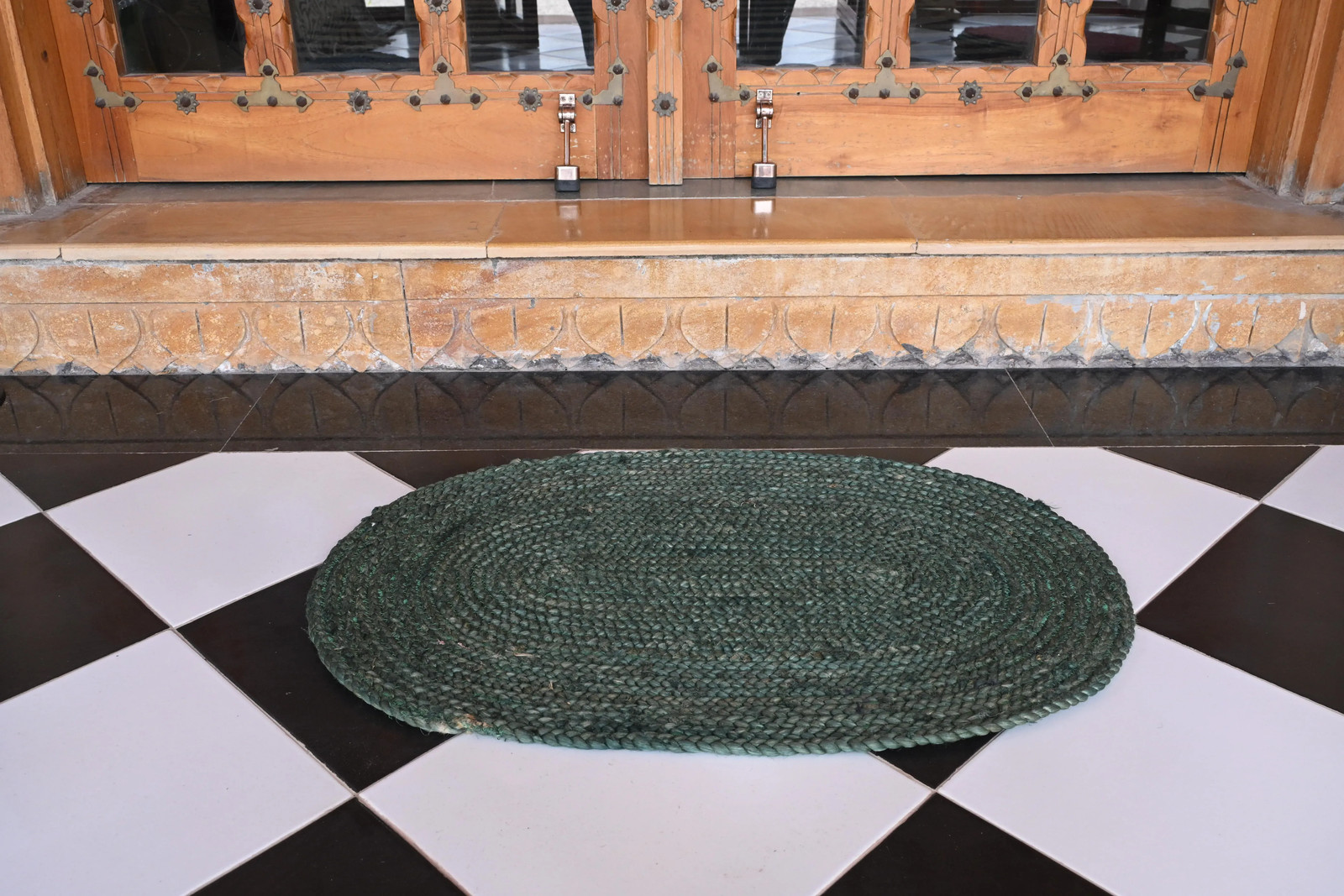 Rugmoda Jute Green Braided Oval Rug 1.5x2 ft Entryway Doormat Natural Fiber Mat gallery