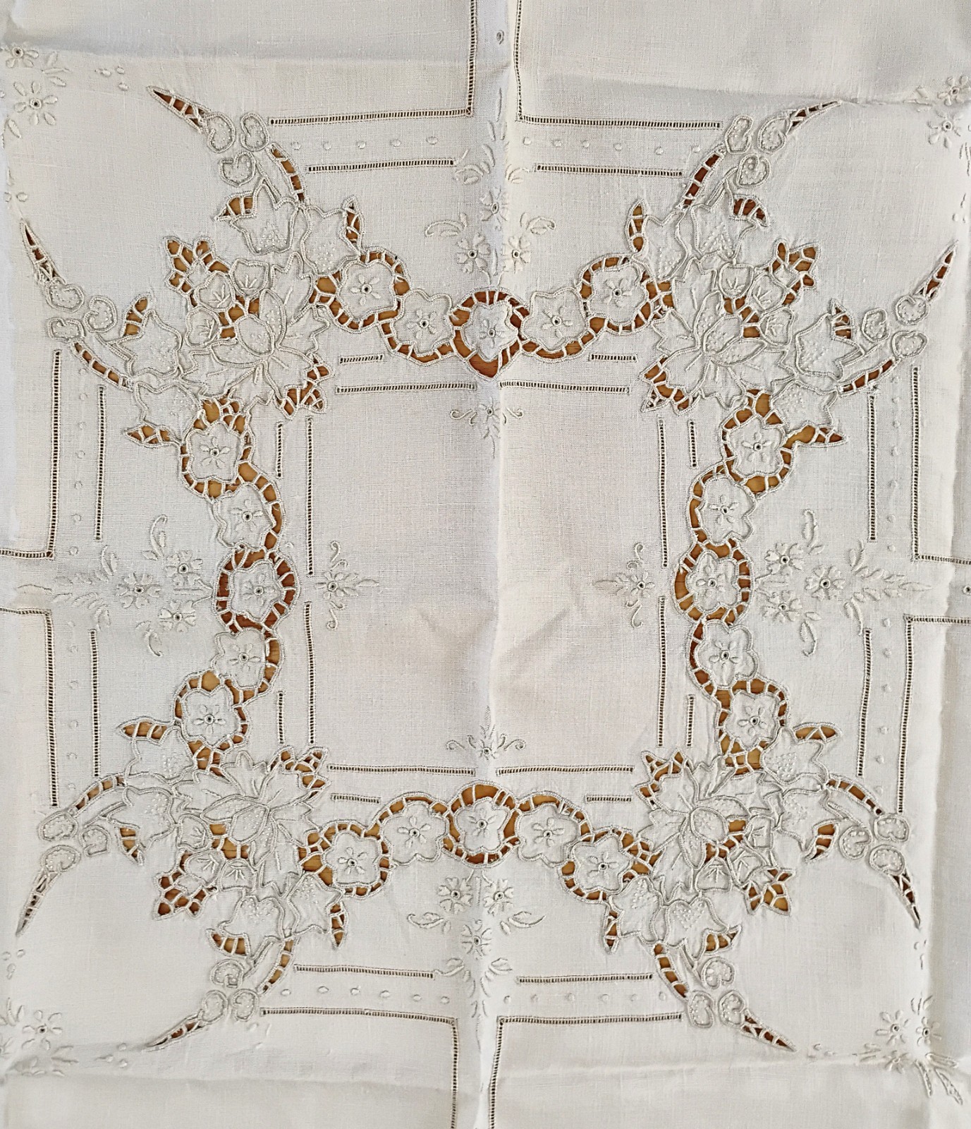 Vintage Madeira Linen Cutwork Embroidery Tablecloth 33" Square gallery