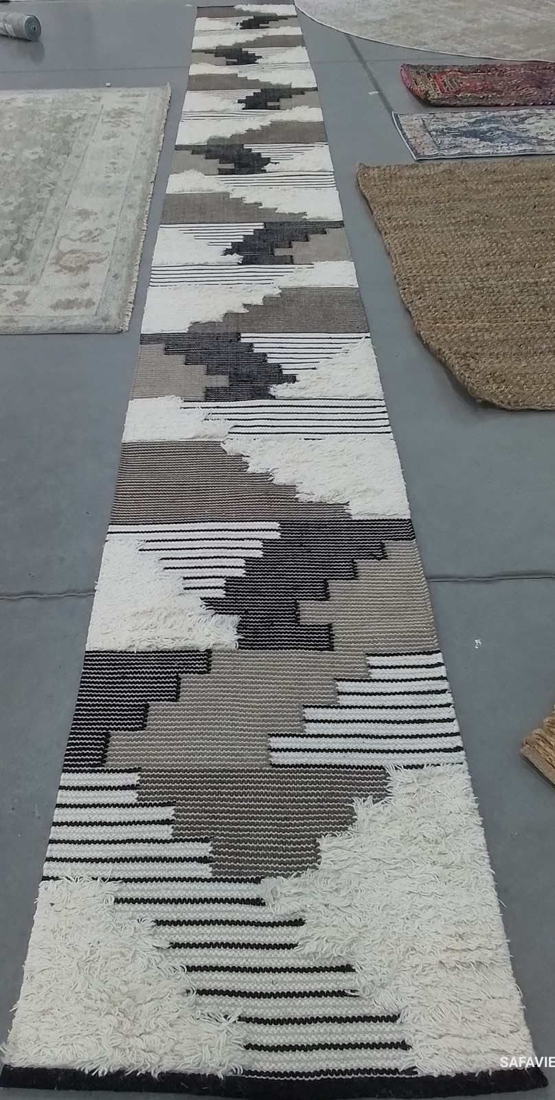 BLACK / IVORY 2'-3" x 22'-0" Flaw in Rug, Reduced Price 1172794472 KNY278Z-222 gallery