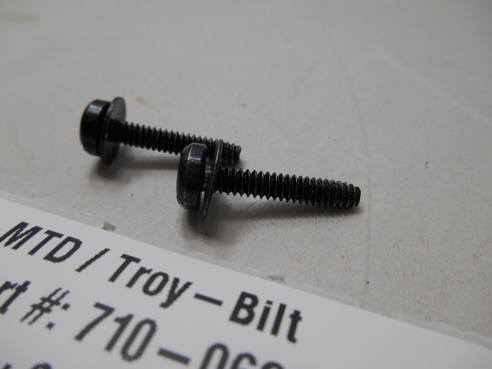 MTD / Troy-Bilt TB635 EC Trimmer Coil Mount Screws 6-32x.75 710-06224 gallery