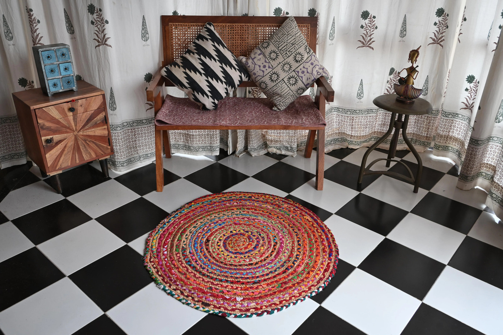Rugmoda Jute Multicolor Braided 3x3 ft Round Living Room Area Rug gallery