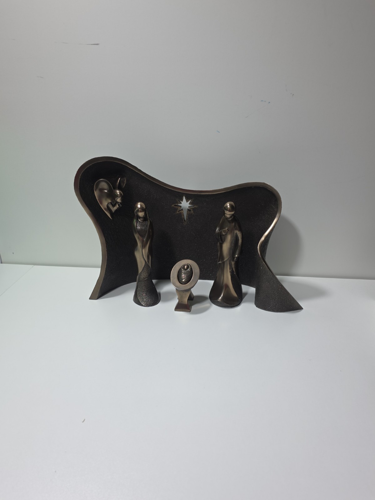 Genesis Nativity Set Modern Abstract Holy Family Sculpture w/ Box – Complete gallery