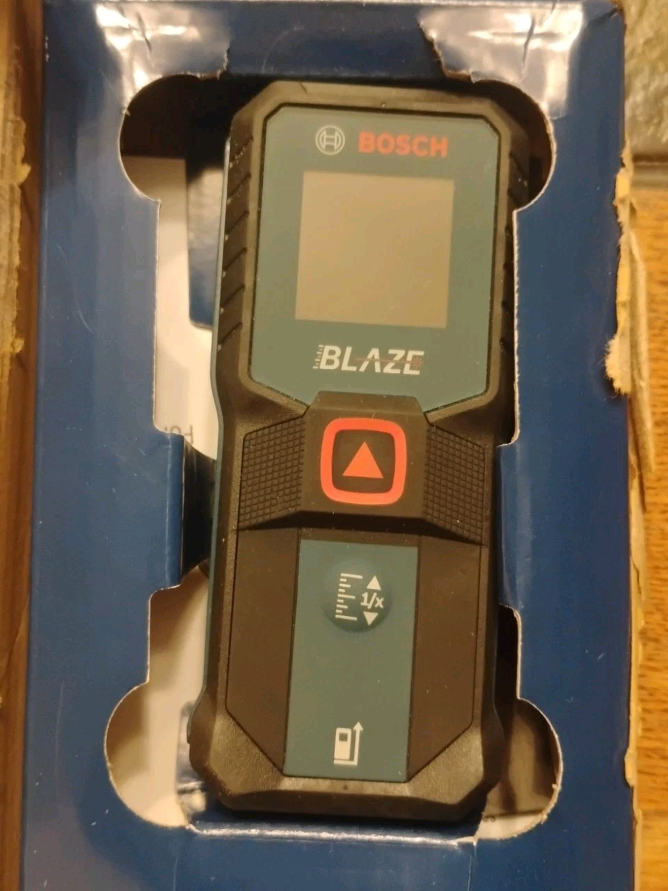 Bosch Blaze 100ft Backlit Laser Measure - Blue (GLM100-23)Open Box,Box Damaged gallery