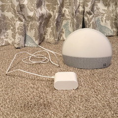 Hatch restore 1 comes with cord