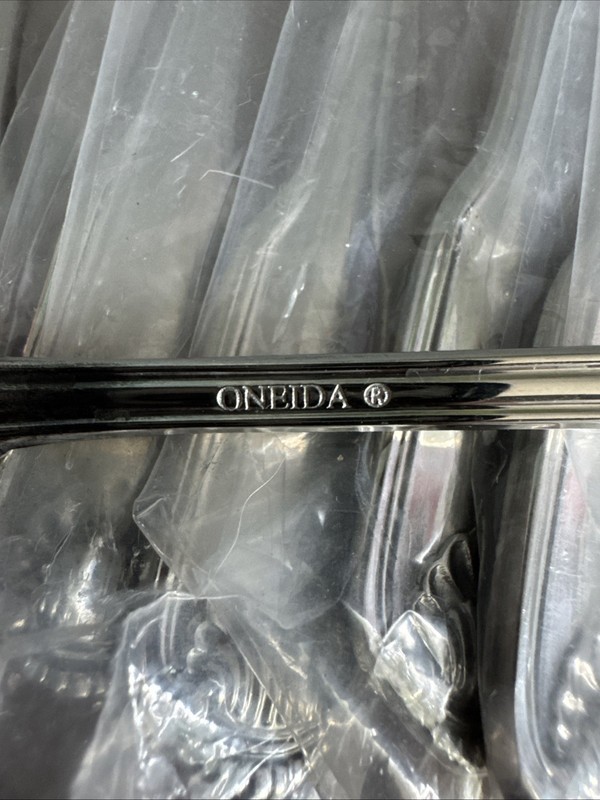 Oneida Classic Shell Cube Mark Iced Tea Spoons Set of 8 Stainless Replacement T gallery