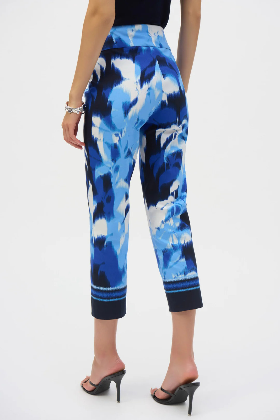 Joseph Ribkoff Blue/Vanilla Tropical Print Pull On Cropped Pants 252229 gallery