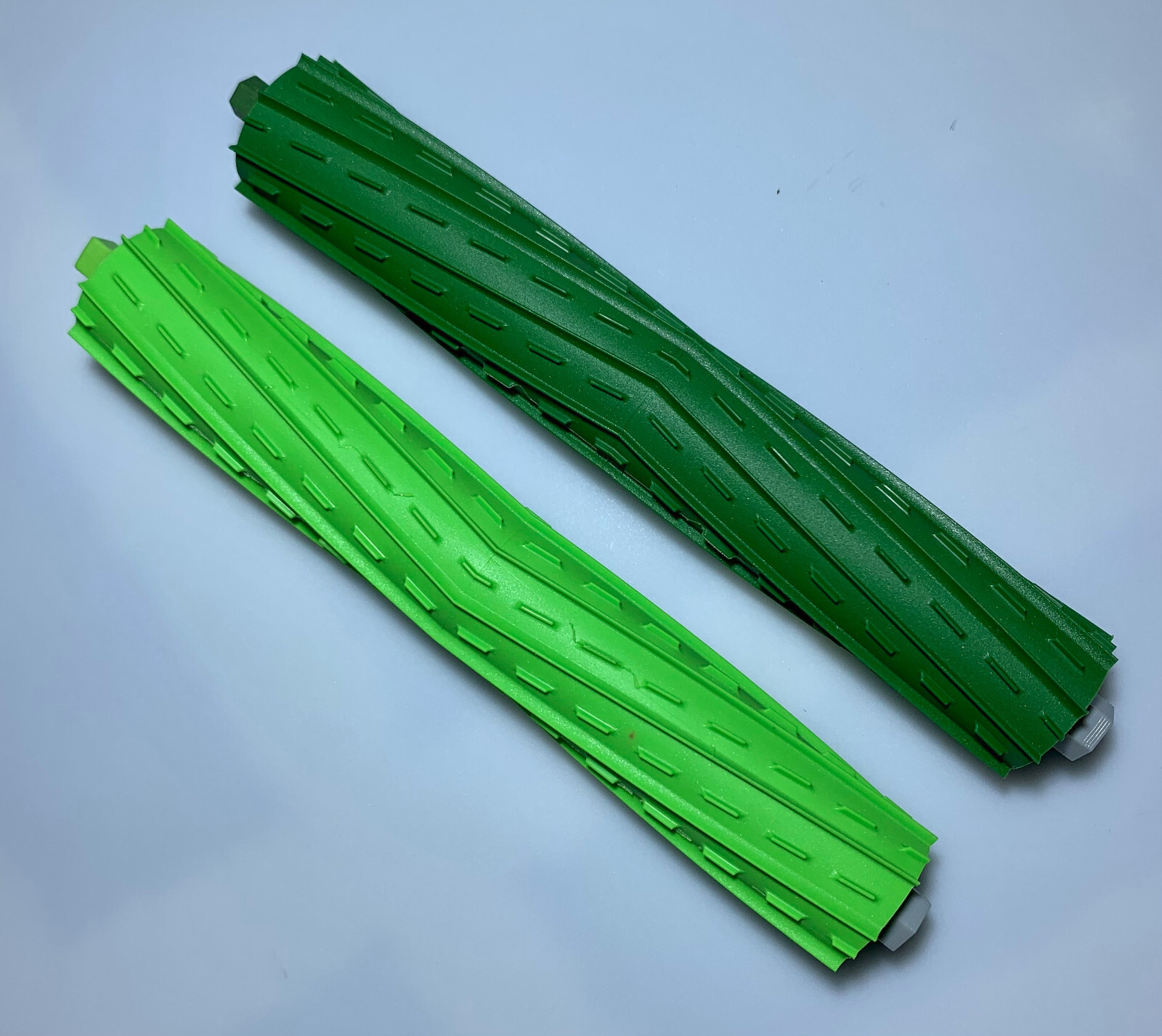 Authentic Genuine Roomba e5 e6 i1 i2 i3 i6 i4 i7 i8 J7 Main Brush Rollers OEM gallery