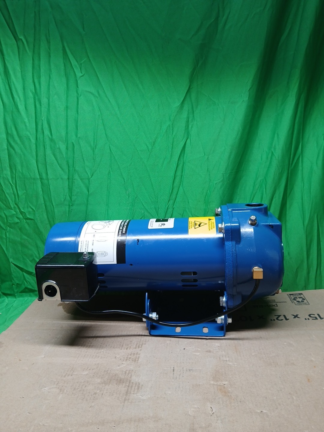 Everbilt 1 HP Professional Convertible Jet Pump NEW OPEN BOX gallery