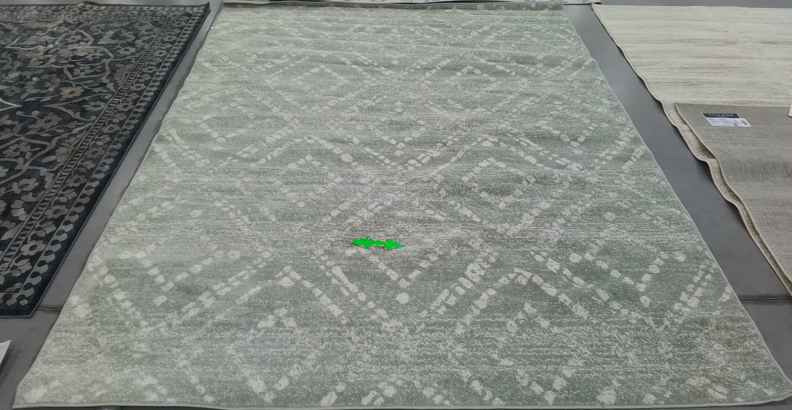 GREEN / IVORY 8'-0" x 10'-0" Back Stain Rug, Reduced Price 1172800079 ADR131Y-8 gallery