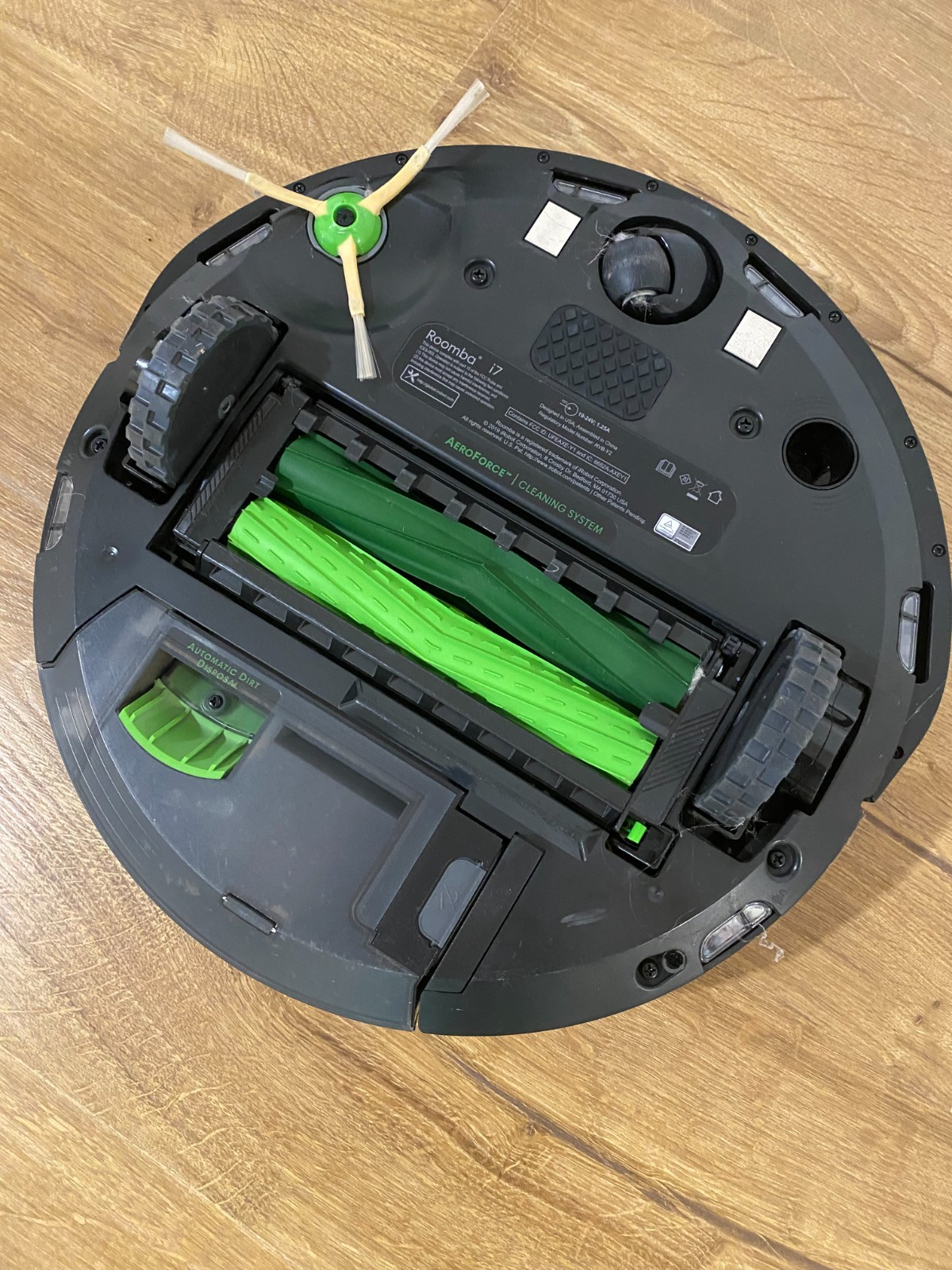 iRobot Roomba i7+ (7550) Robot Vacuum with Self-Empty Clean Base Charcoal Works gallery