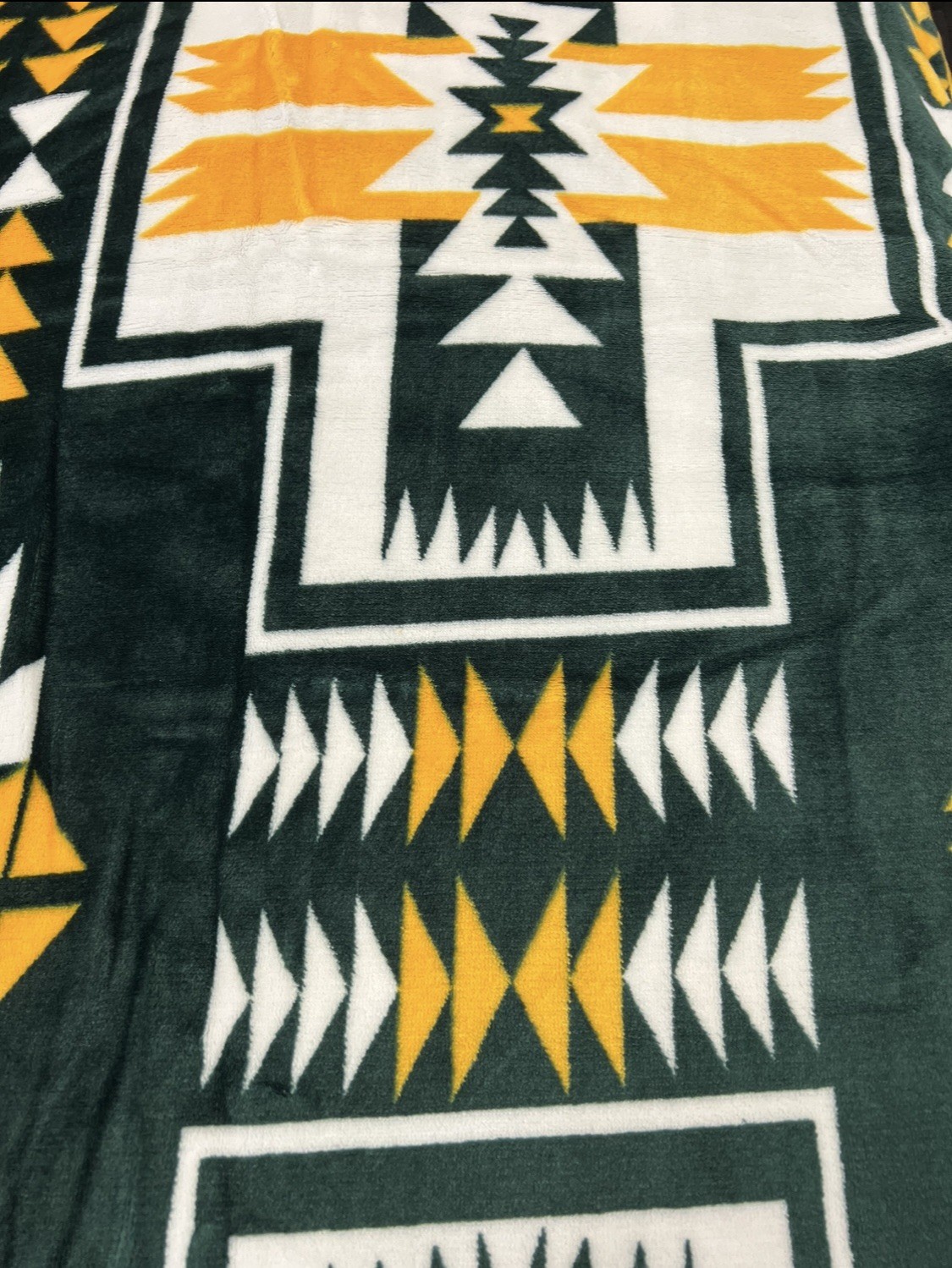 Native American Style 2 Ply Plush Reversible Blanket Twin/Full Green Bay Packers gallery