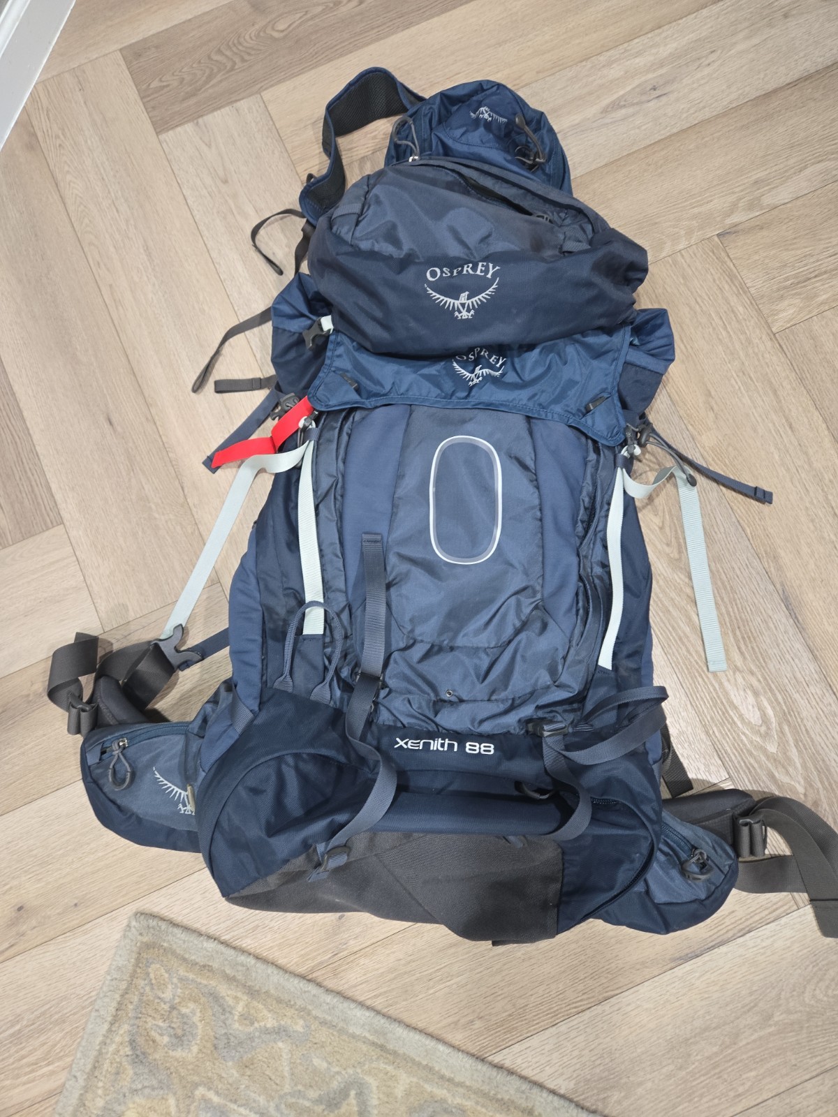 Osprey Xenith 88 backpacking pack in discovery blue