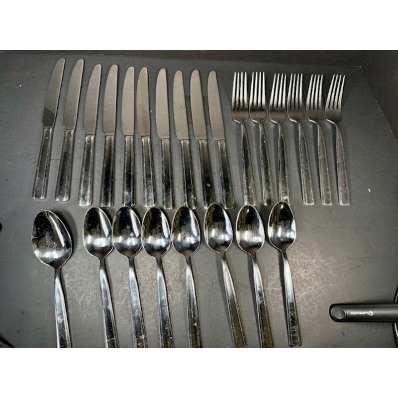 24 pc Crofton Stainless 18/0 Flatware gallery