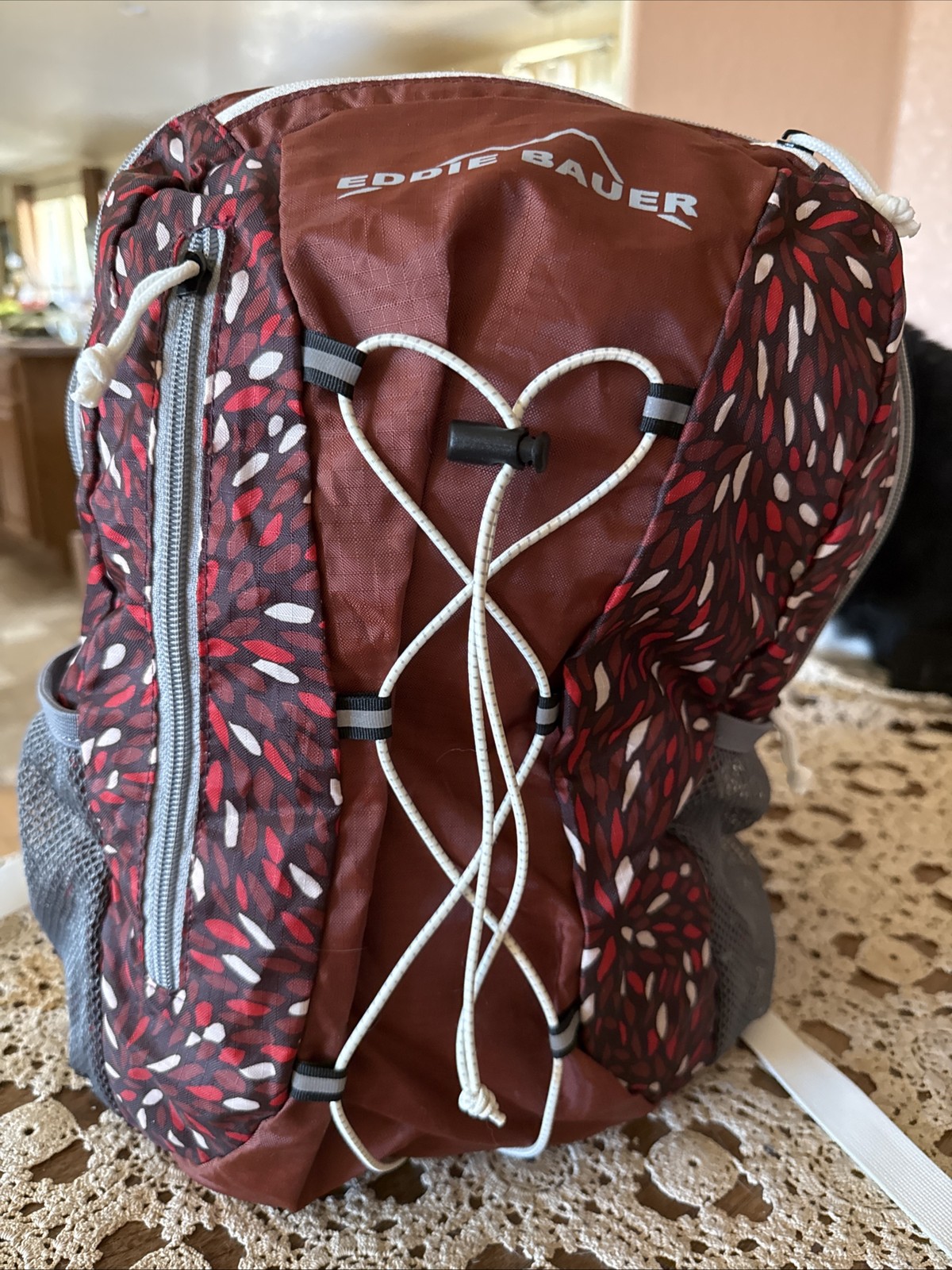 Eddie Bauer Lightweight Hiking Backpack EUC