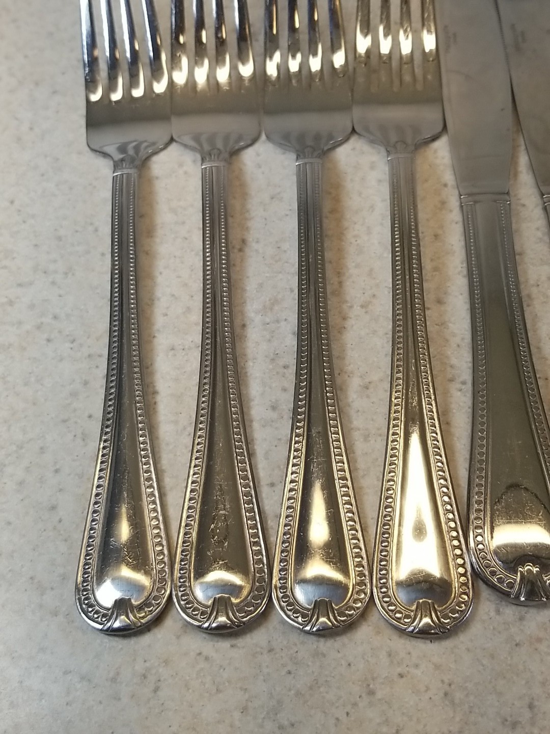 Pfaltzgraff PFF95 Stainless Flatware Beaded Edge Plume China 13 Misc. Pieces gallery