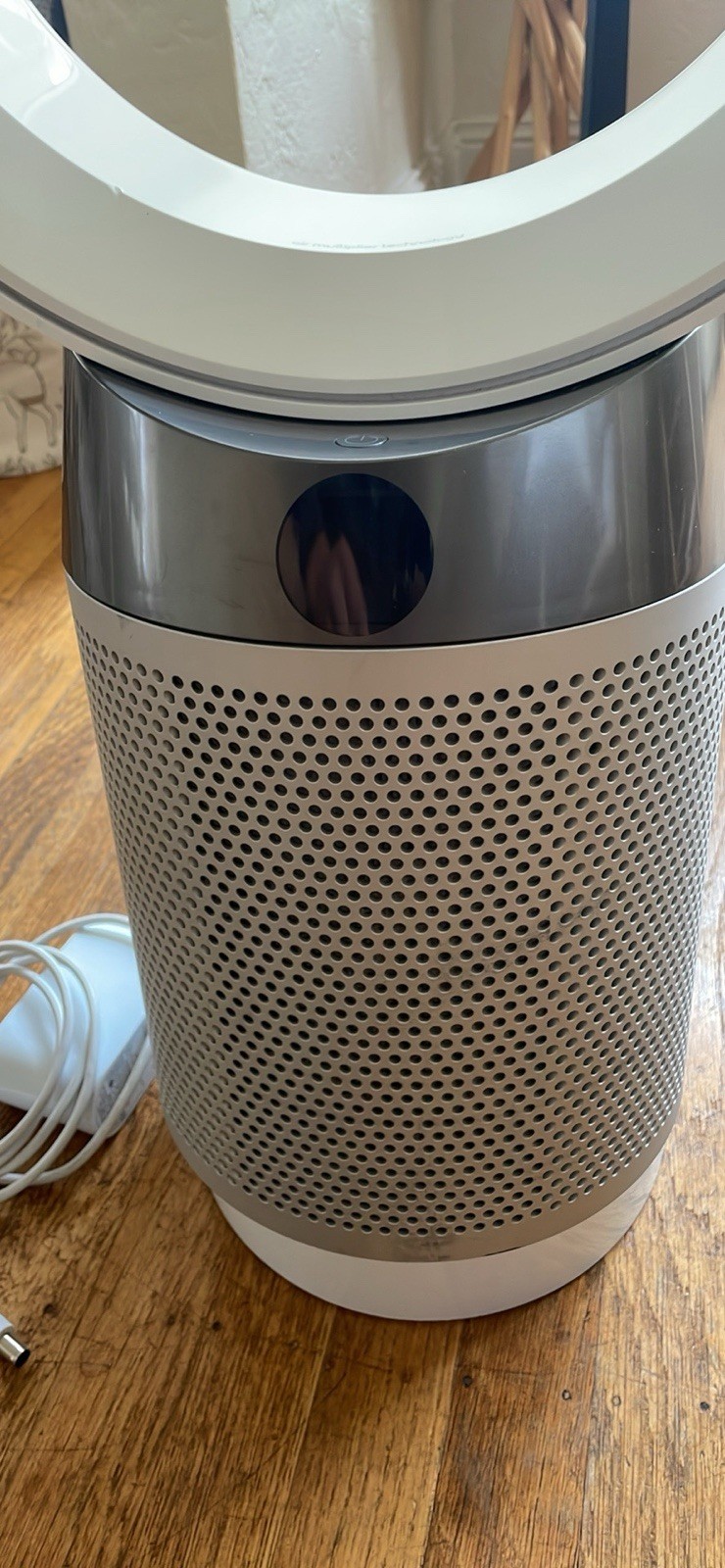 Dyson Pure Cool™ DP04 purifying fan (White/Silver) gallery
