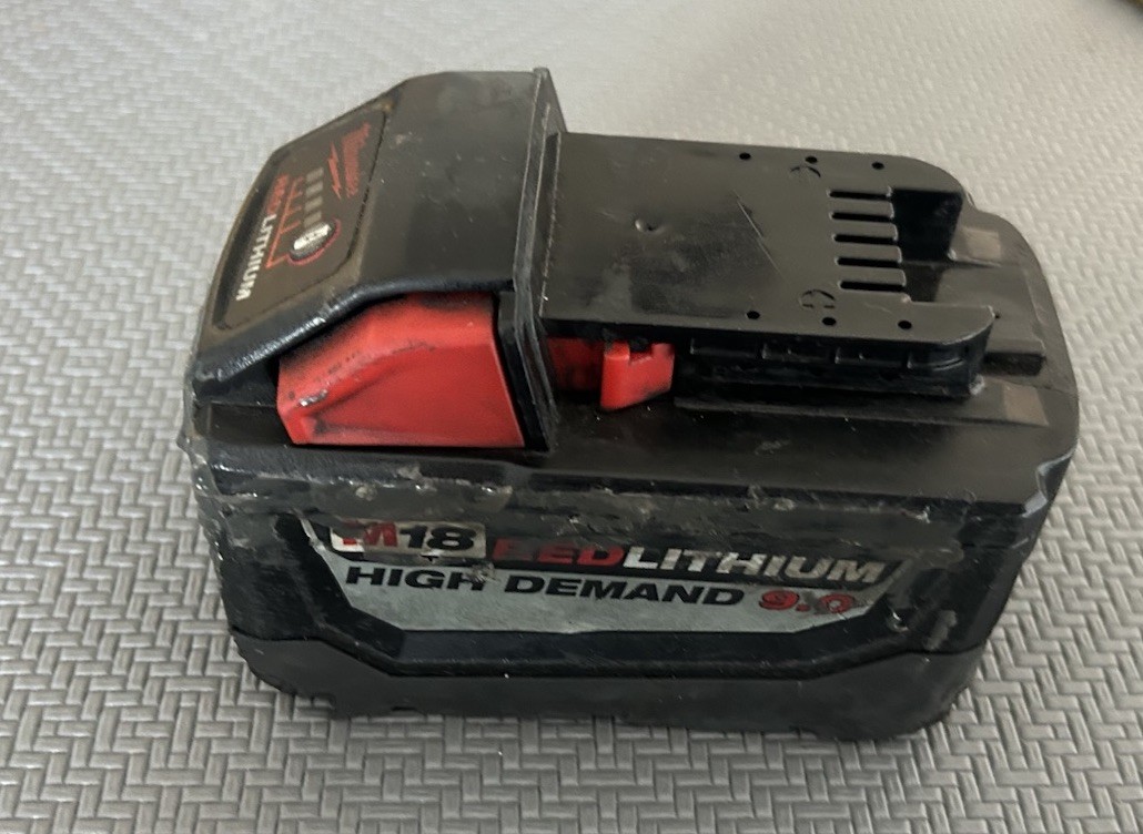 100% Guaranteed Genuine Milwaukee High Demand 9.0 REDLITHIUM Battery 48-11-1890 gallery