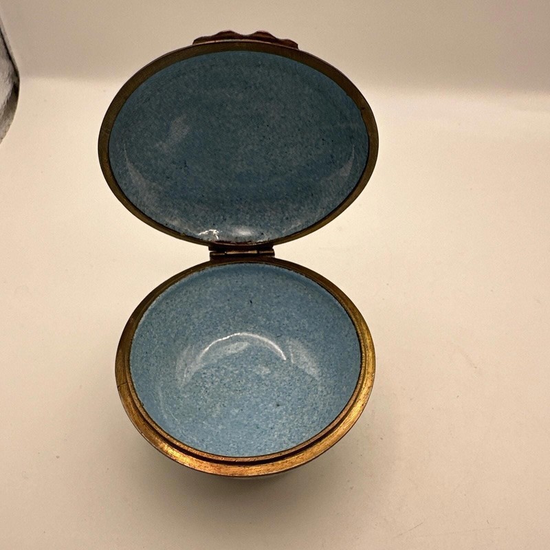Chinese Canton Enamel Flower Bird Covered Small Trinket Box Decor gallery