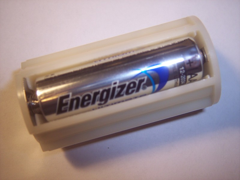 1 SERIES - Battery Adapter - Converts 3 AA Cells to 1 D size - outputs 4.5V USA gallery