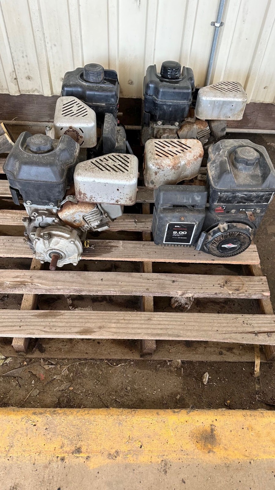 Briggs & Stratton 9000 series 205cc 7 hp Motor gallery