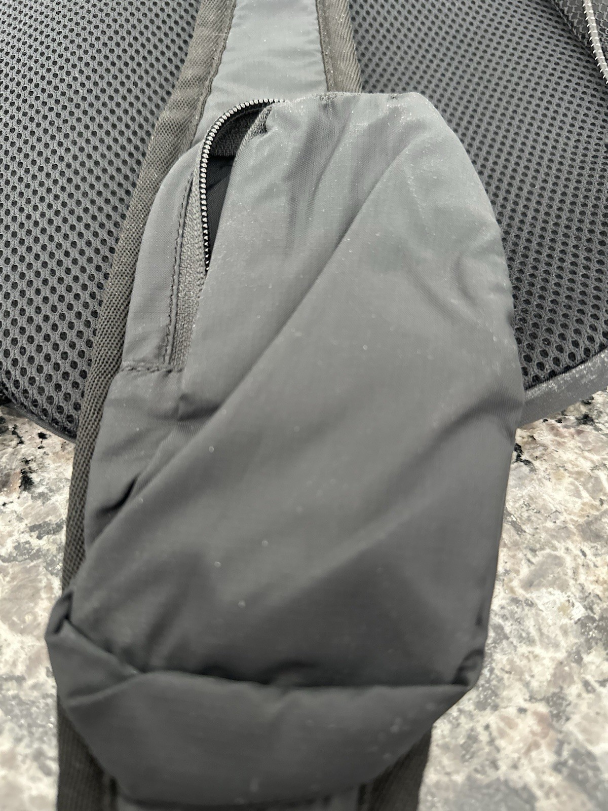 Eddie Bauer 8L Black Ripstop Sling Backpack 3