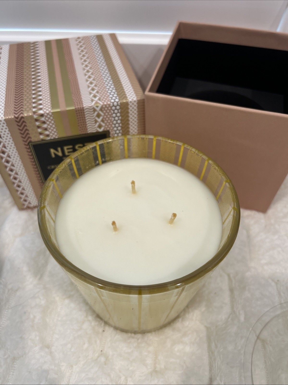 Nest New York crystallized ginger and vanilla bean 3 Wick 21.1 oz Scented Candl gallery