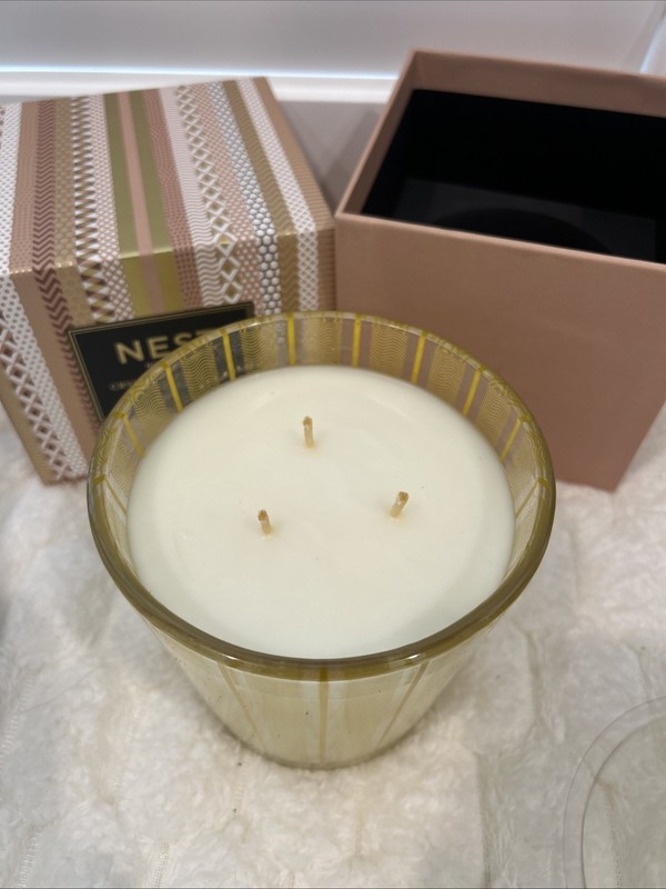 Nest New York crystallized ginger and vanilla bean 3 Wick 21.1 oz Scented Candl gallery