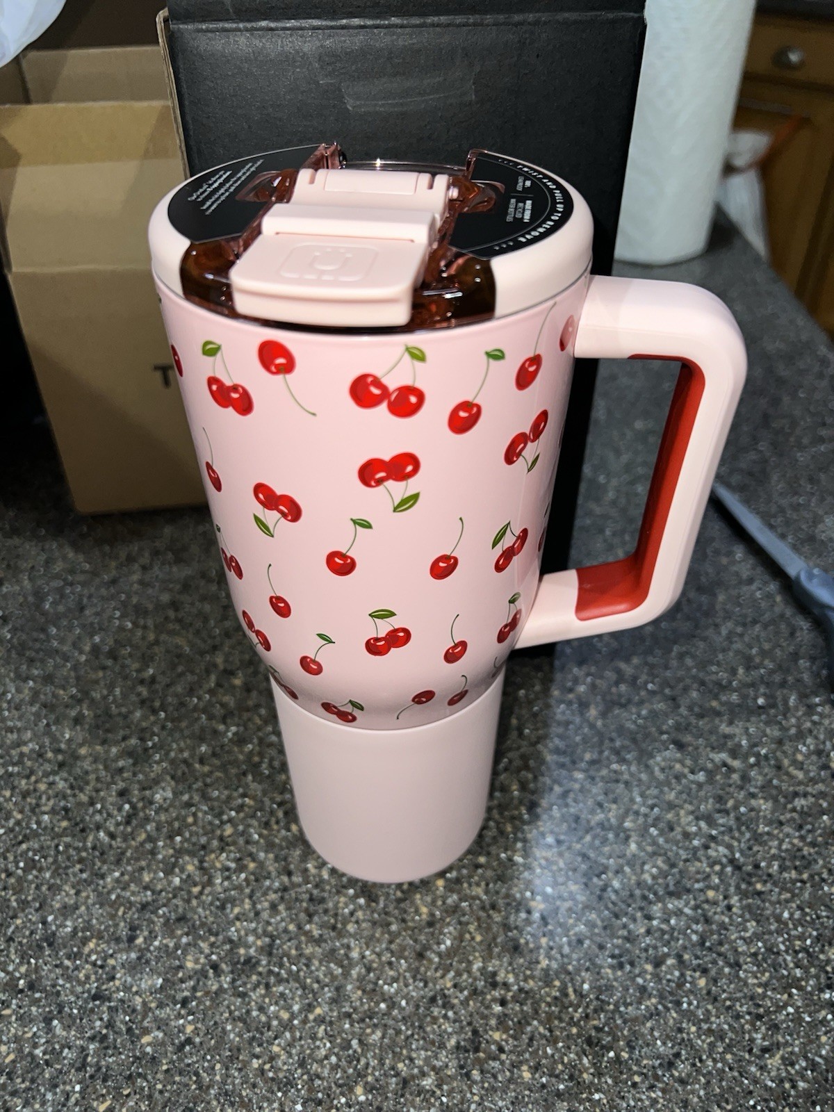 Brumate Cherry Müv 35oz *Limited Edition* gallery