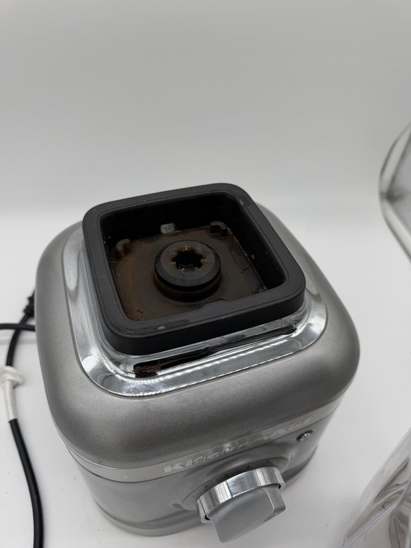 KitchenAid K400 Blender – Silver/Gray – No Extra Accessories gallery