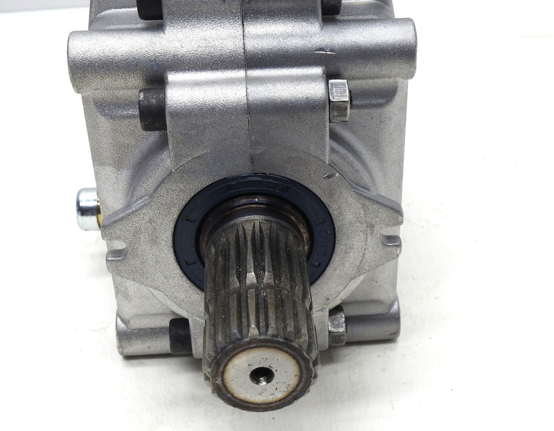 Kubota Gearbox WORM CC 77700-00916 (replaces 70060-45009) for LX2950, B2779 gallery