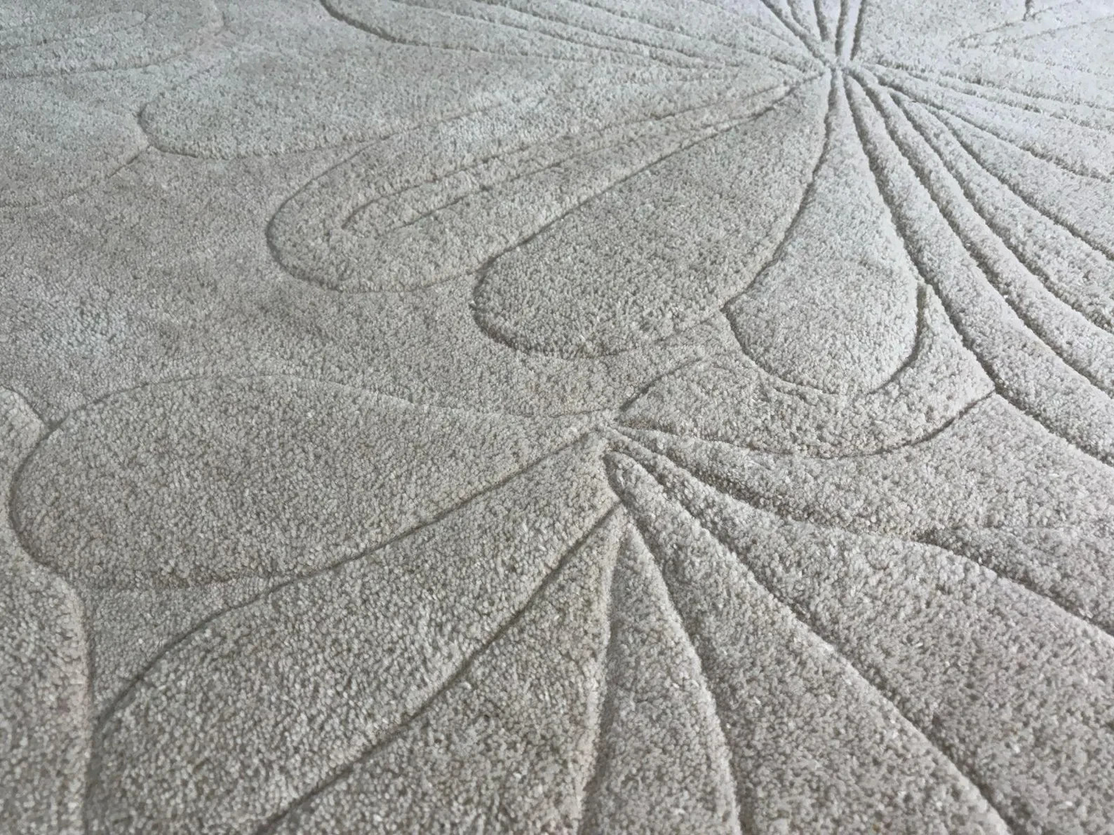 Hand Tufted Wool Rug: Embossed Floral beige area rug 8x10 gallery
