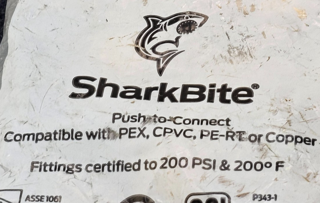SharkBite U2016-0000LF: 3/4 in. Push-to-Connect Brass Check Valve gallery