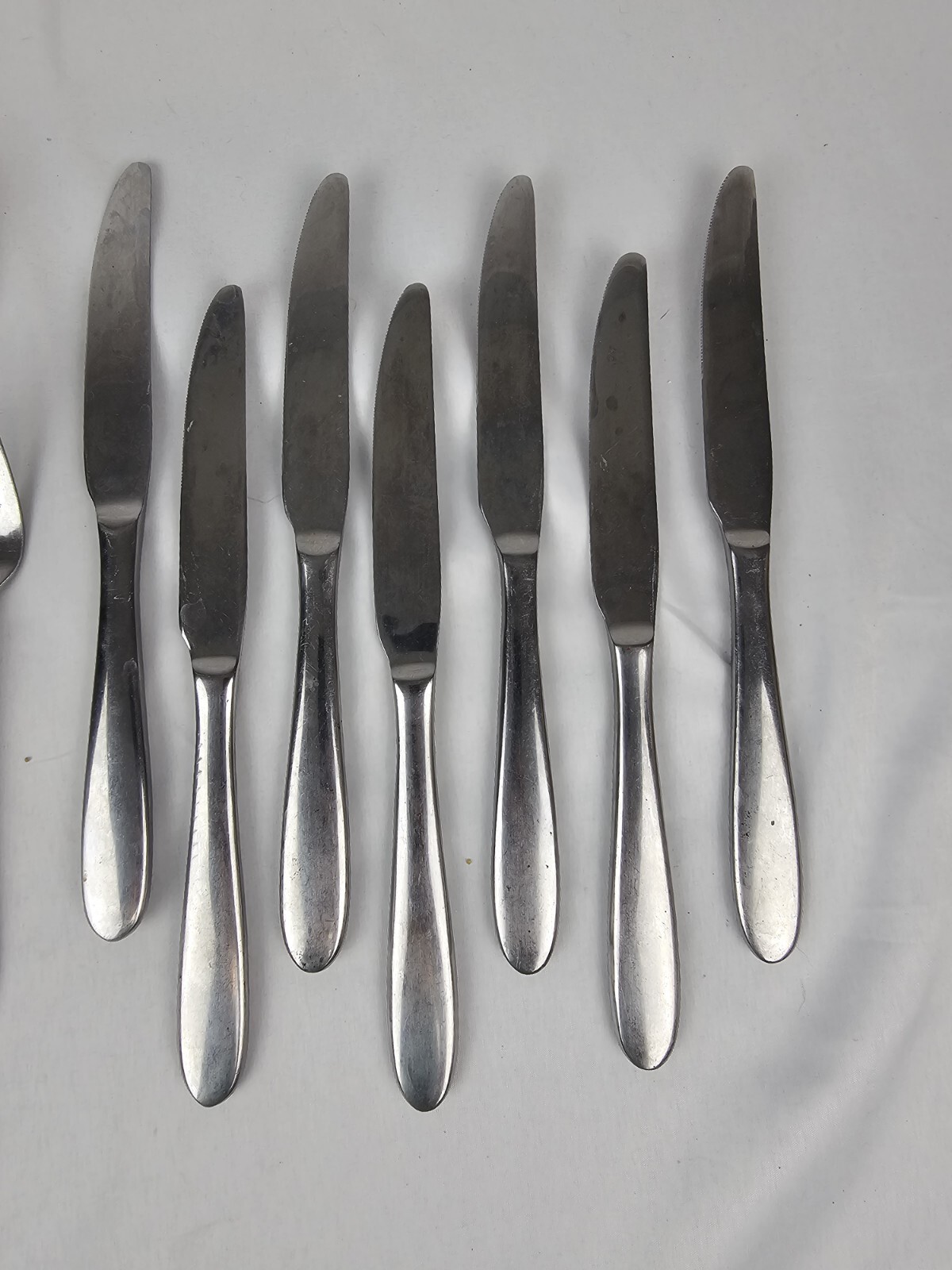 Oneida MOONCREST Stainless Flatware SET OF 16 PIECES Knife Spoon Fork gallery