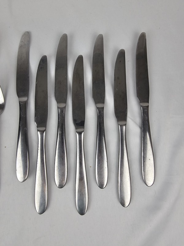 Oneida MOONCREST Stainless Flatware SET OF 16 PIECES Knife Spoon Fork gallery