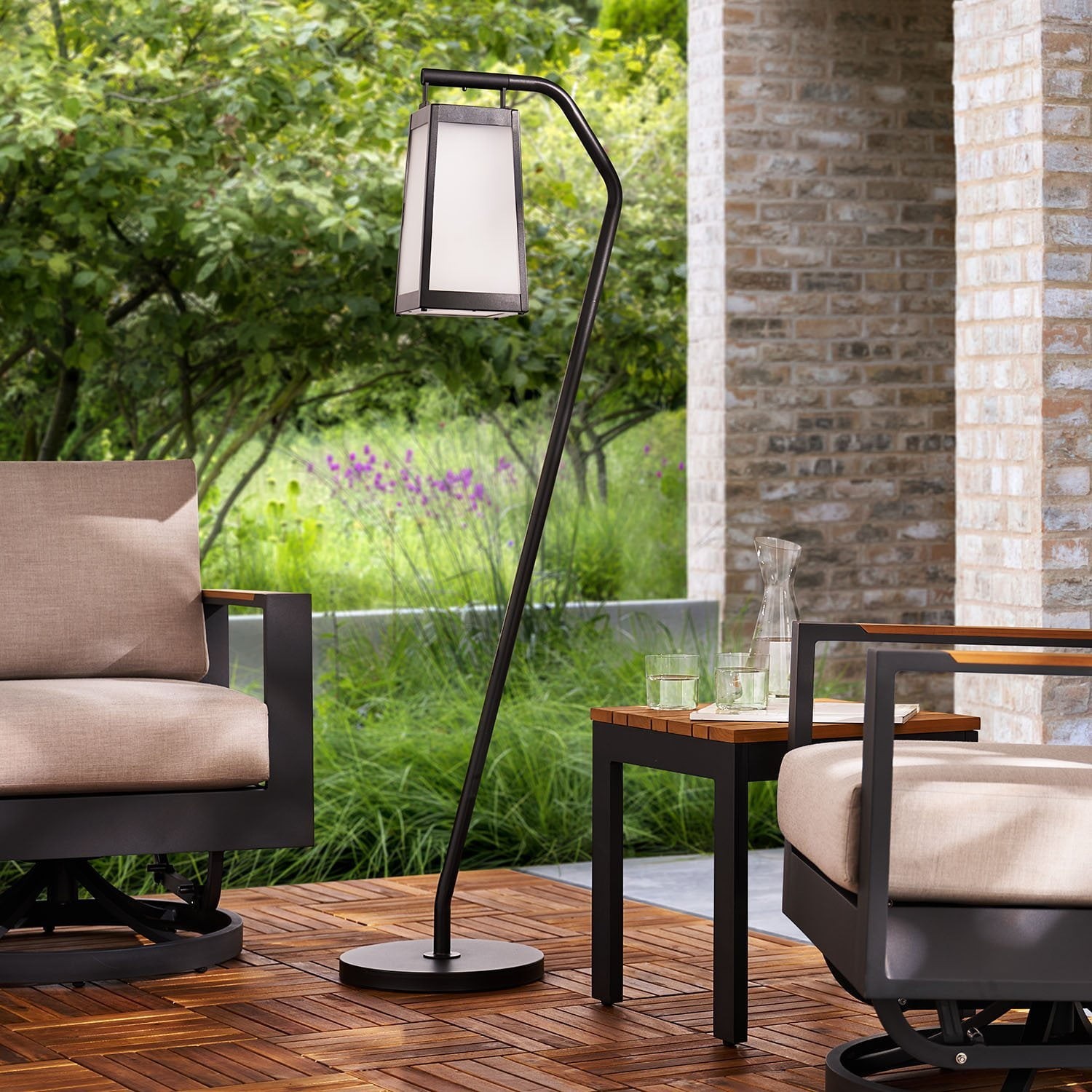 Member's Mark Vista Standing Solar & USB Floor Lamp gallery